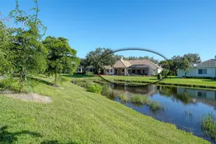 8922 Bloomfield Blvd, Sarasota, FL 34238 - Photo 41