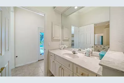 8922 Bloomfield Boulevard, Sarasota, FL 34238 - Photo 27