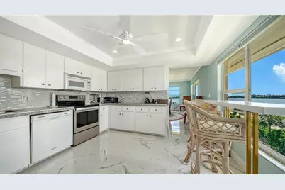 3808 Gulf Of Mexico Drive #E412, Longboat Key, FL 34228 - Photo 17