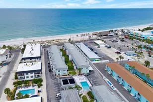 611 Gulf Dr N, Bradenton Beach, FL 34217 - Photo 27