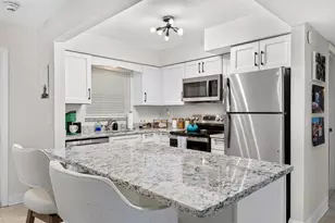 611 Gulf Dr N, Bradenton Beach, FL 34217 - Photo 5