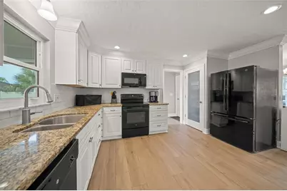 2130 E Leewynn Drive, Sarasota, FL 34240 - Photo 9