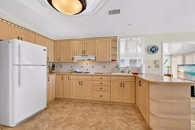 10315 Cortez Road W #7F, Bradenton, FL 34210 - Photo 13