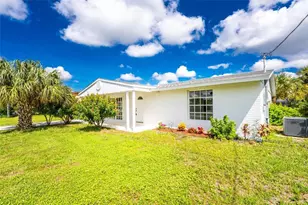 18321 Wolbrette Cir, Port Charlotte, FL 33948 - Photo 7