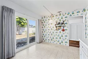 3921 Pin Oaks St, Sarasota, FL 34232 - Photo 11