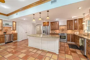4887 Peregrine Point Cir E, Sarasota, FL 34231 - Photo 21