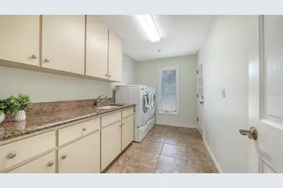 4887 Peregrine Point Circle E, Sarasota, FL 34231 - Photo 35