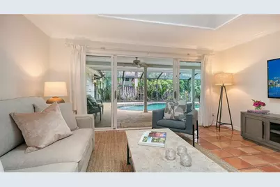 4887 Peregrine Point Circle E, Sarasota, FL 34231 - Photo 5