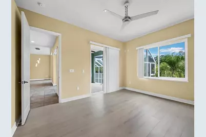 182 Island Circle, Sarasota, FL 34242 - Photo 17