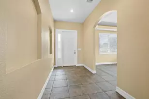 182 Island Cir, Sarasota, FL 34242 - Photo 5