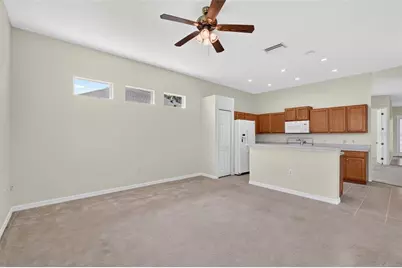 6407 67th Street E, Bradenton, FL 34203 - Photo 11