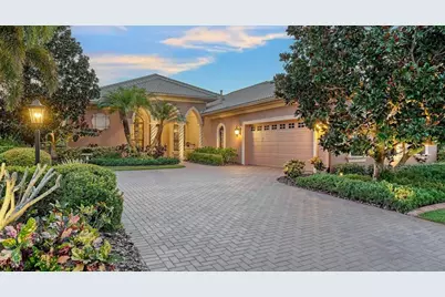 7836 Valderrama Way, Lakewood Ranch, FL 34202 - Photo 13