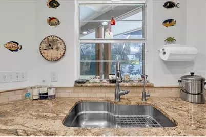7106 Palm Drive, Holmes Beach, FL 34217 - Photo 17