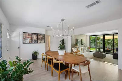 2482 Wisteria Street, Sarasota, FL 34239 - Photo 9