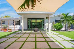 2482 Wisteria St, Sarasota, FL 34239 - Photo 33