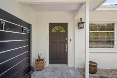 2482 Wisteria Street, Sarasota, FL 34239 - Photo 3