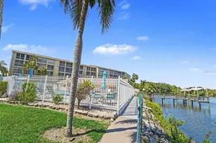 3785 Lake Bayshore Dr, Bradenton, FL 34205 - Photo 19