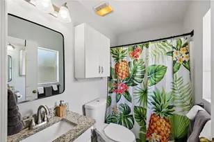 8479 Pinewood Rd, Sarasota, FL 34243 - Photo 19