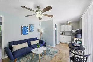 8479 Pinewood Rd, Sarasota, FL 34243 - Photo 17