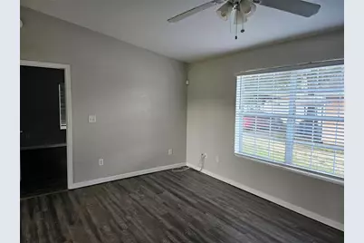 1720 30th Avenue E, Bradenton, FL 34208 - Photo 3