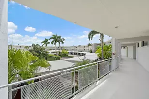 100 Sands Point Rd, Longboat Key, FL 34228 - Photo 37