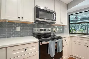 5331 Dominica Cir, Sarasota, FL 34233 - Photo 9