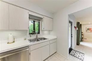 6600 Draw Ln, Sarasota, FL 34238 - Photo 17