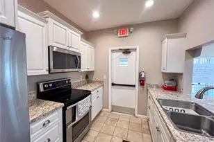 4205 34th Ave Dr W, Bradenton, FL 34205 - Photo 17