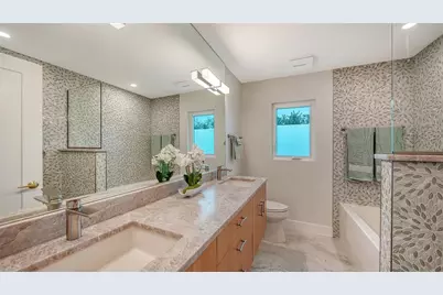 1967 Brookhaven Drive, Sarasota, FL 34239 - Photo 37