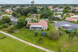 3614 Pembrook Dr, Sarasota, FL 34239 - Photo 31