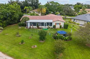 3614 Pembrook Dr, Sarasota, FL 34239 - Photo 29