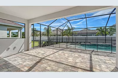 8201 Scarletbush Drive, Sarasota, FL 34240 - Photo 7