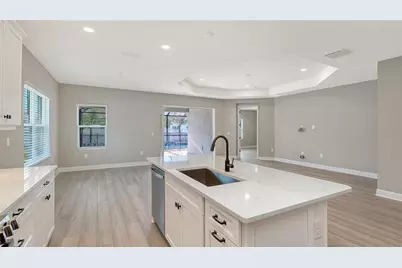 8201 Scarletbush Drive, Sarasota, FL 34240 - Photo 17
