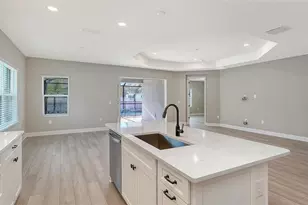 8201 Scarlet Bush Dr, Sarasota, FL 34240 - Photo 17