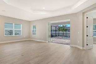 8201 Scarlet Bush Dr, Sarasota, FL 34240 - Photo 5