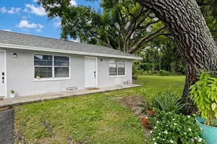 5633 Crissman Dr N, Saint Petersburg, FL 33714 - Photo 1