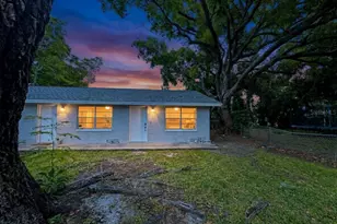 5633 Crissman Dr N, Saint Petersburg, FL 33714 - Photo 7