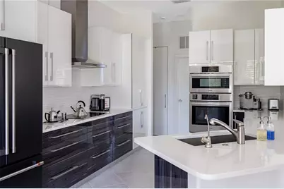 5296 Creekside Trail, Sarasota, FL 34243 - Photo 17