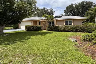 147 Hourglass Dr, Venice, FL 34293 - Photo 3
