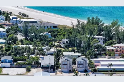 5390 Gulf Drive, Holmes Beach, FL 34217 - Photo 3