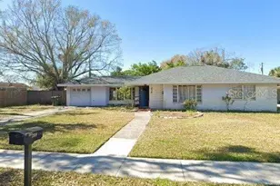 218 Crescent Ct E, Bradenton, FL 34208 - Photo 3