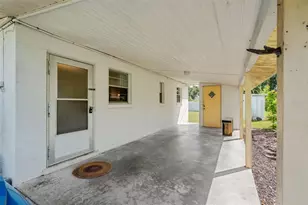 704 19th Ave W, Palmetto, FL 34221 - Photo 5