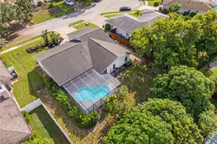 2014 Country Meadows Ln, Sarasota, FL 34235 - Photo 21