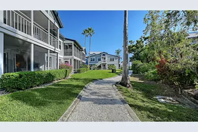 1328 Siesta Bayside Drive #1328C, Sarasota, FL 34242 - Photo 11