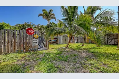5302 Las Rosas, Sarasota, FL 34242 - Photo 7