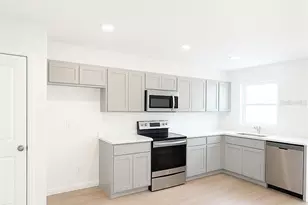 11422 Lake Louisa Ter, Sarasota, FL 34241 - Photo 3