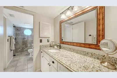 1350 Siesta Bayside Drive #1350B, Sarasota, FL 34242 - Photo 23
