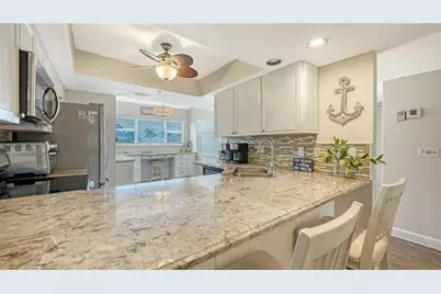 1350 Siesta Bayside Drive #1350B, Sarasota, FL 34242 - Photo 9