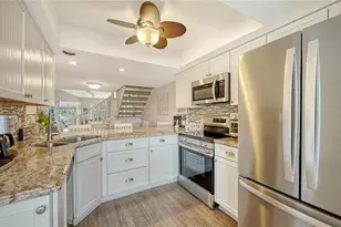1350 Siesta Bayside Dr, Sarasota, FL 34242 - Photo 7