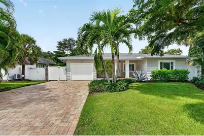 1965 Hibiscus Street, Sarasota, FL 34239 - Photo 3